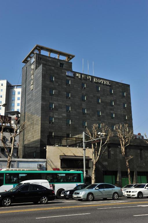 Petra Motel 2*